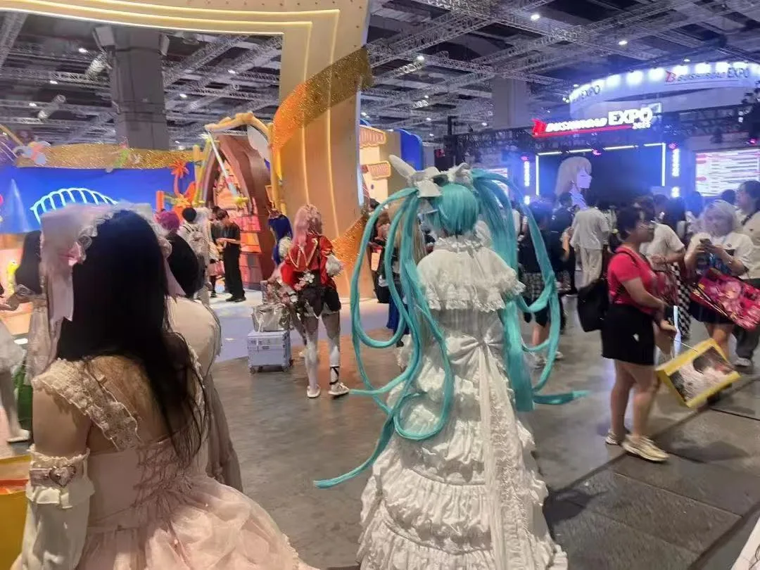 HI-COM_BW2025-How-Brands-Won-Over-The-Hearts-of-Gen-Z_cosplay